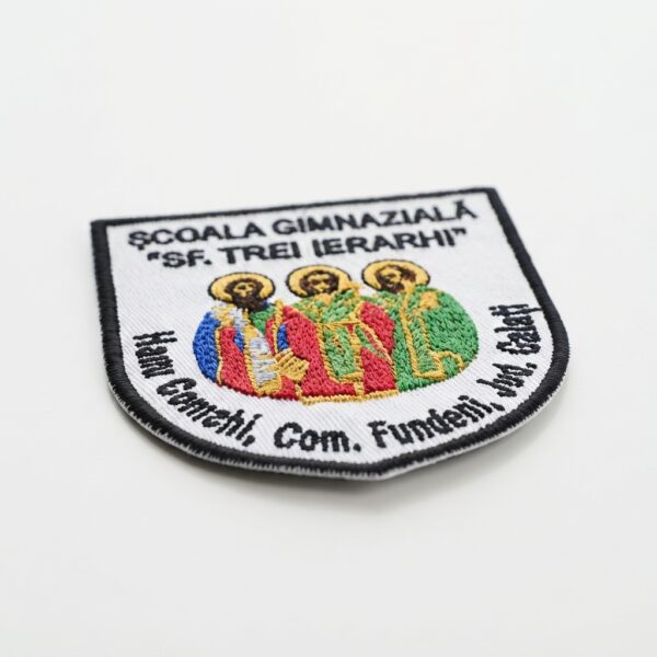 Scoala Gimnaziala „Sf. Trei Ierarhi Hanu Conachi Sigla Brodata