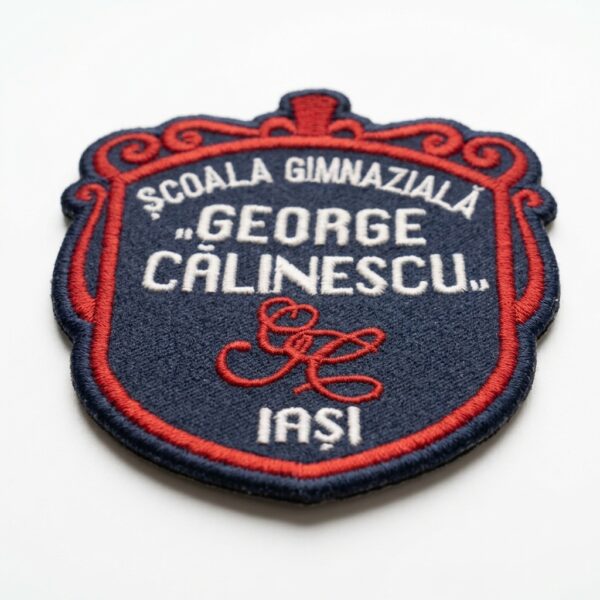 Școala Gimnazială „George Călinescu” Iași Sigla Brodată Școala Gimnazială „George Călinescu” Iași Sigla Brodată