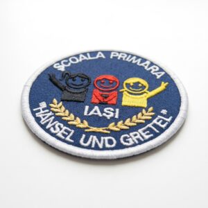 Școala Primară „Hansel și Gretel” Iași Sigla Brodată Școala Primară „Hansel și Gretel” Iași Sigla Brodată